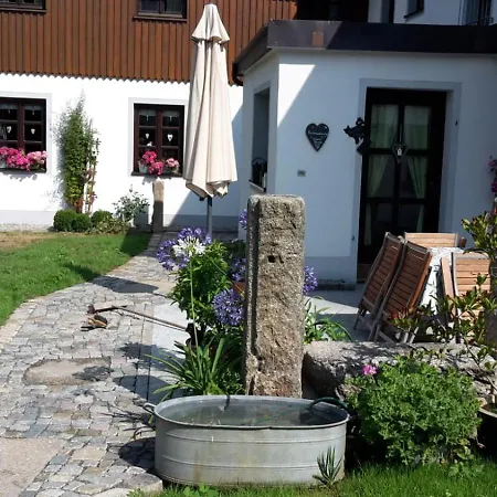 Mit Garten Reuth bei Erbendorf